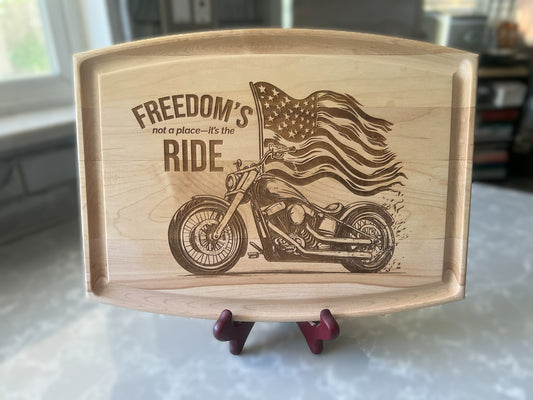 Arched Cutting Board with Juice Groove